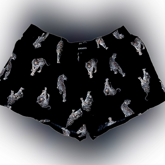 Men's/Women’s Black Tiger Boxer Style Shorts - Picture 1 of 7